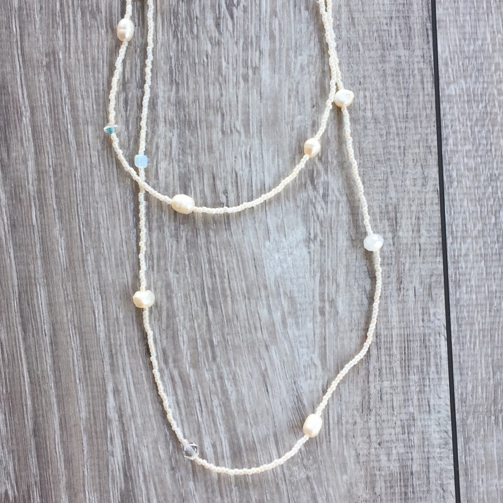 Beaded necklace - Picture 4 of 5